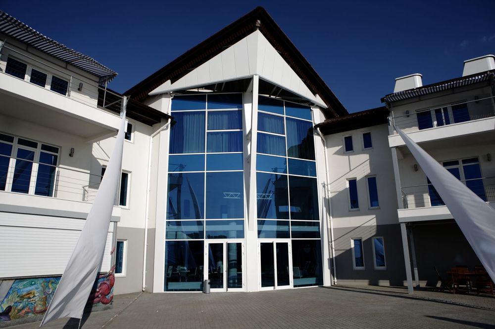 Porto Riva Hotel Zaporizhia Exterior photo